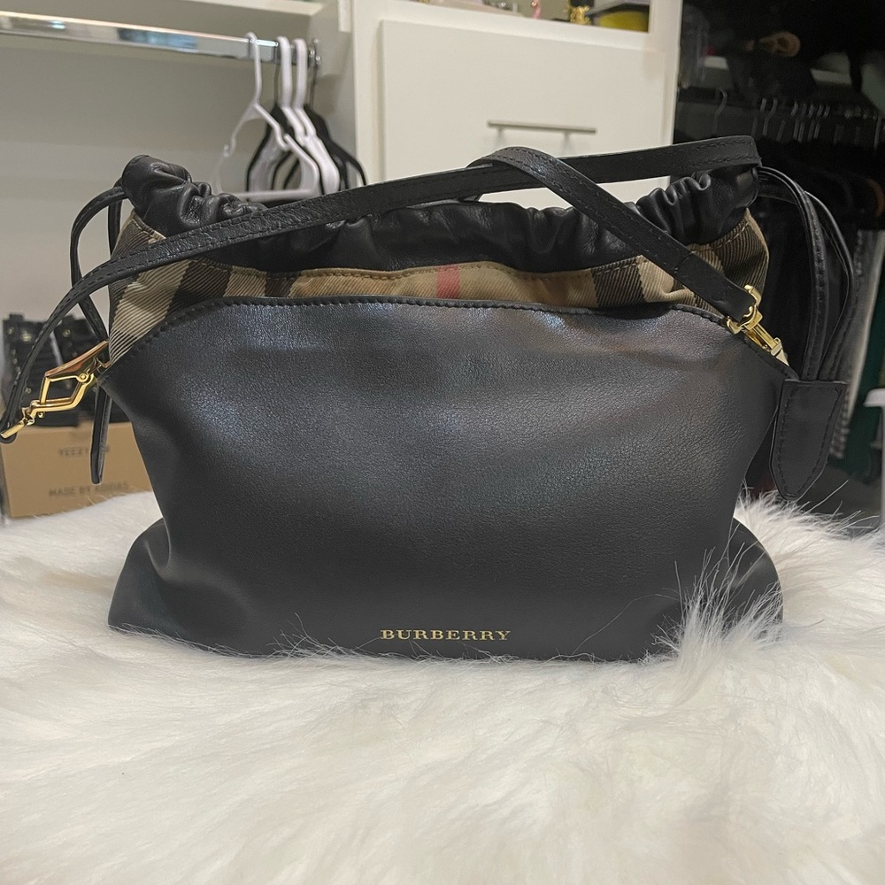 Burberry purse